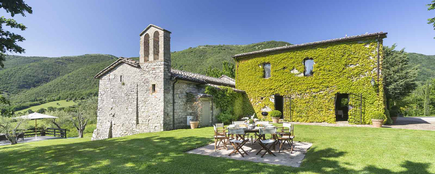 Elegant villa with pool and views near Perugia in Umbria