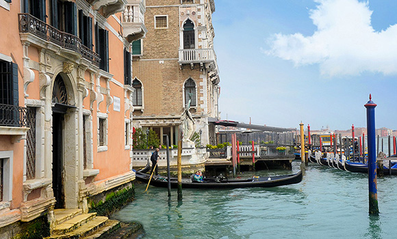 Venice Luxury Apartment with Roof Terrace on the Grand Canal